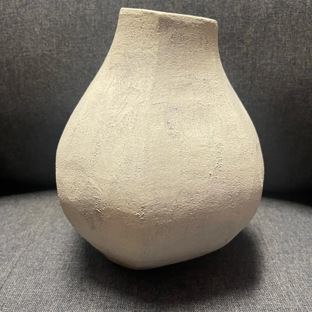 Crate and Barrel Facette White Vase 8.5